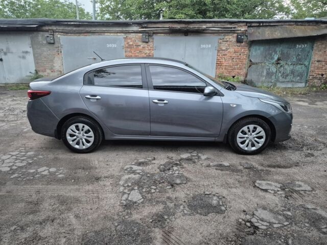 Сірий Кіа Ріо, об'ємом двигуна 1.6 л та пробігом 140 тис. км за 11850 $, фото 3 на Automoto.ua
