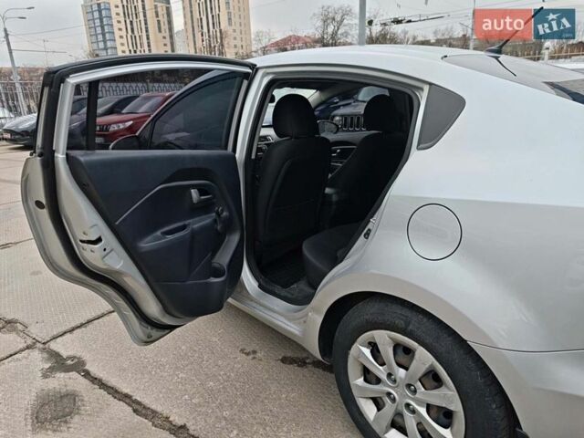 Серый Киа Рио, объемом двигателя 1.2 л и пробегом 83 тыс. км за 8390 $, фото 11 на Automoto.ua