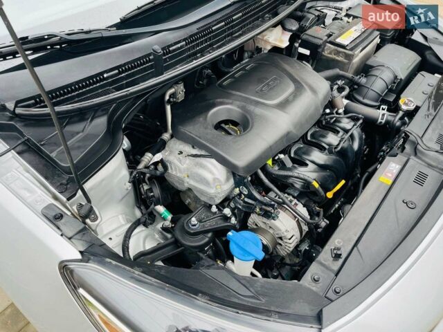 Серый Киа Рио, объемом двигателя 1.59 л и пробегом 70 тыс. км за 11150 $, фото 5 на Automoto.ua