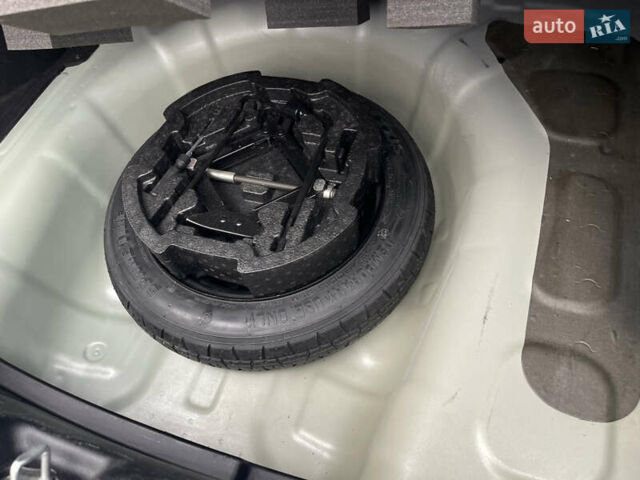 Серый Киа Рио, объемом двигателя 1.59 л и пробегом 68 тыс. км за 11900 $, фото 14 на Automoto.ua