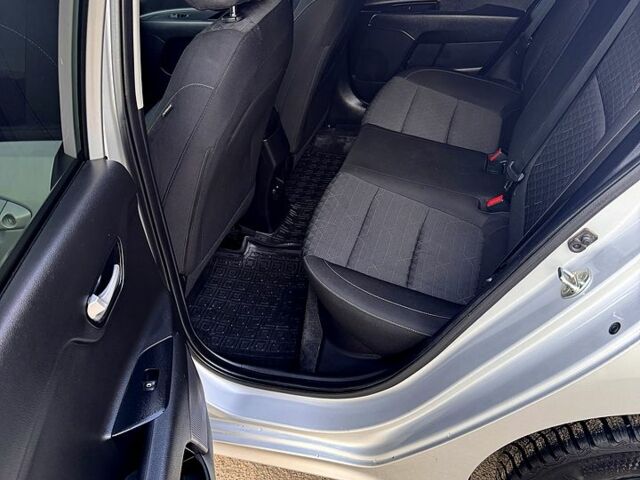 Серый Киа Рио, объемом двигателя 1.6 л и пробегом 81 тыс. км за 10000 $, фото 6 на Automoto.ua