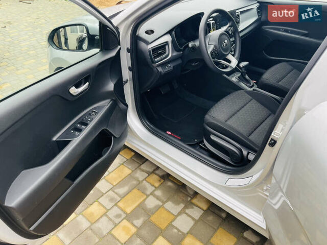 Серый Киа Рио, объемом двигателя 1.59 л и пробегом 68 тыс. км за 11900 $, фото 19 на Automoto.ua