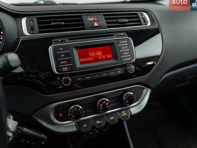 Серый Киа Рио, объемом двигателя 1.4 л и пробегом 75 тыс. км за 8988 $, фото 15 на Automoto.ua