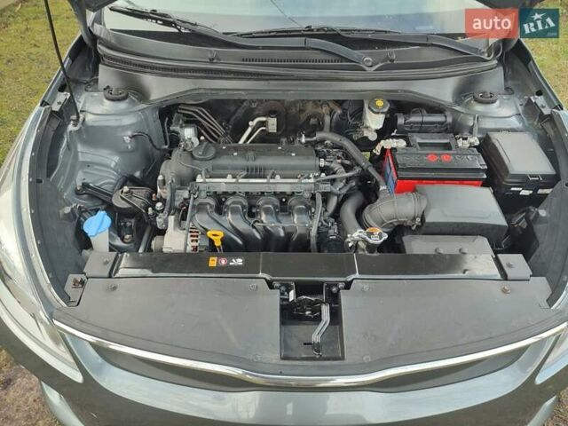Сірий Кіа Ріо, об'ємом двигуна 1.59 л та пробігом 140 тис. км за 11000 $, фото 12 на Automoto.ua
