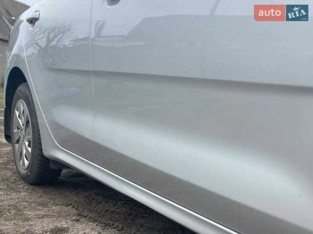 Серый Киа Рио, объемом двигателя 1.59 л и пробегом 81 тыс. км за 10000 $, фото 26 на Automoto.ua