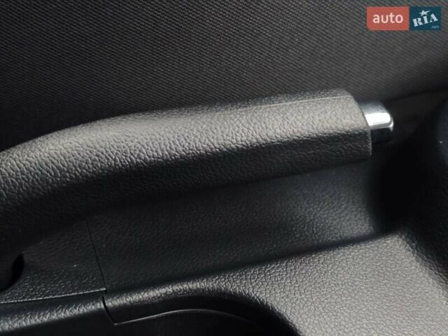 Серый Киа Рио, объемом двигателя 1.4 л и пробегом 14 тыс. км за 13900 $, фото 46 на Automoto.ua