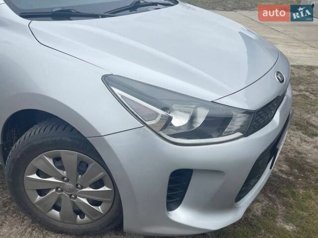 Серый Киа Рио, объемом двигателя 1.59 л и пробегом 81 тыс. км за 10000 $, фото 6 на Automoto.ua