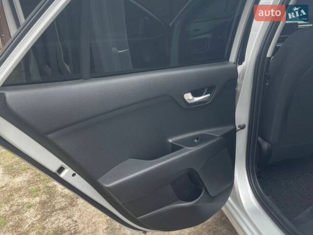 Серый Киа Рио, объемом двигателя 1.59 л и пробегом 81 тыс. км за 10000 $, фото 45 на Automoto.ua