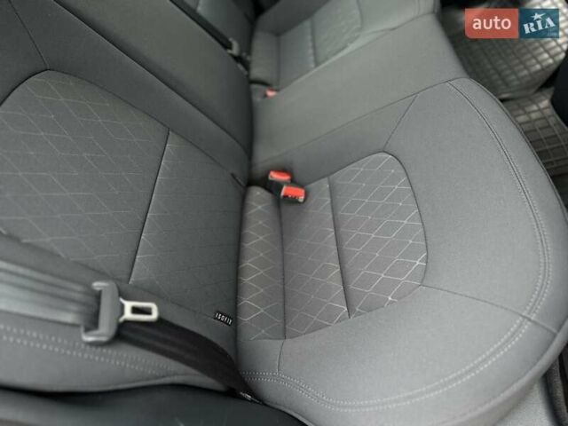 Сірий Кіа Ріо, об'ємом двигуна 1.4 л та пробігом 14 тис. км за 12990 $, фото 39 на Automoto.ua