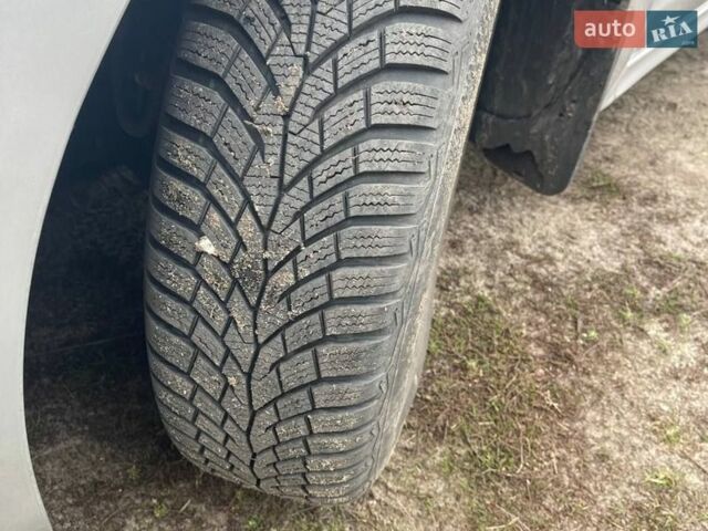 Серый Киа Рио, объемом двигателя 1.59 л и пробегом 81 тыс. км за 10000 $, фото 51 на Automoto.ua