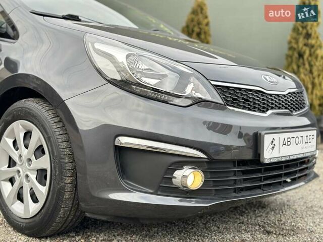 Сірий Кіа Ріо, об'ємом двигуна 1.4 л та пробігом 14 тис. км за 12990 $, фото 4 на Automoto.ua