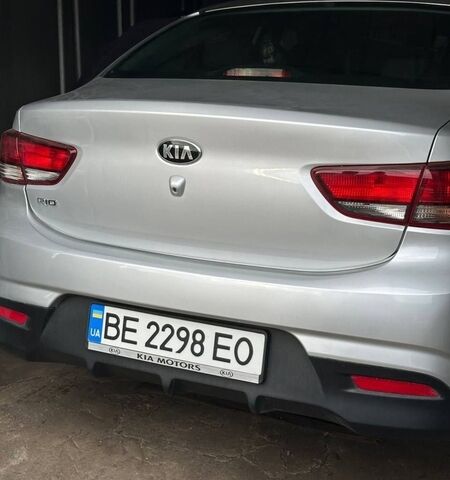 Серый Киа Рио, объемом двигателя 1.59 л и пробегом 70 тыс. км за 11500 $, фото 2 на Automoto.ua