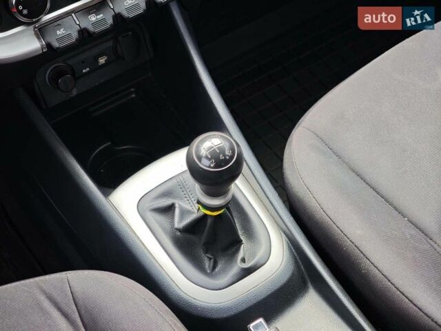 Сірий Кіа Ріо, об'ємом двигуна 1.2 л та пробігом 83 тис. км за 8490 $, фото 15 на Automoto.ua