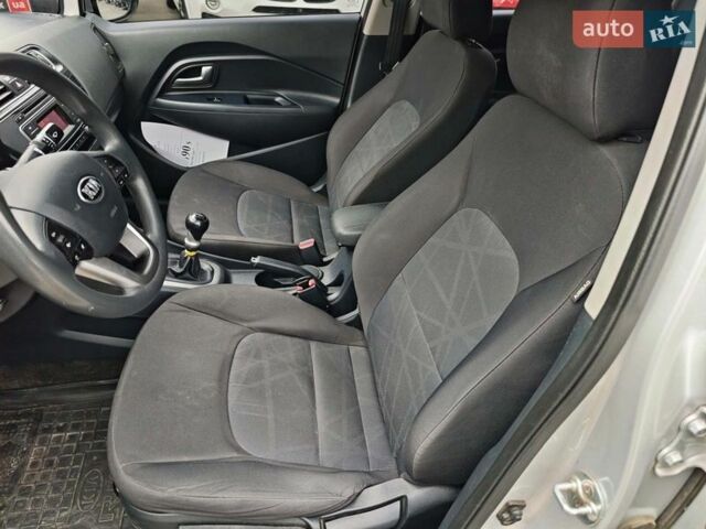 Серый Киа Рио, объемом двигателя 1.2 л и пробегом 83 тыс. км за 8390 $, фото 18 на Automoto.ua
