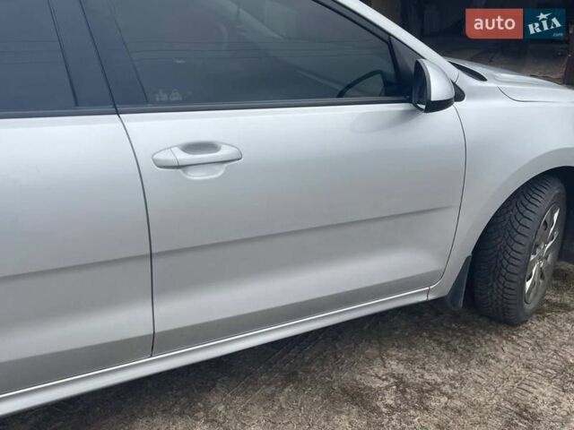 Серый Киа Рио, объемом двигателя 1.59 л и пробегом 81 тыс. км за 10000 $, фото 21 на Automoto.ua