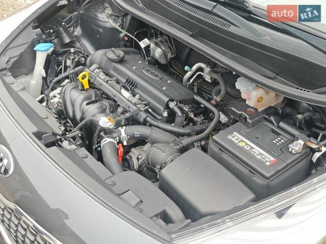 Серый Киа Рио, объемом двигателя 1.4 л и пробегом 14 тыс. км за 13900 $, фото 66 на Automoto.ua