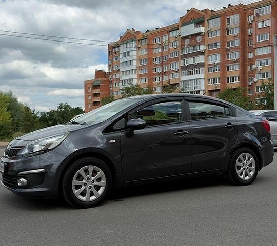 Серый Киа Рио, объемом двигателя 1.4 л и пробегом 133 тыс. км за 12500 $, фото 3 на Automoto.ua
