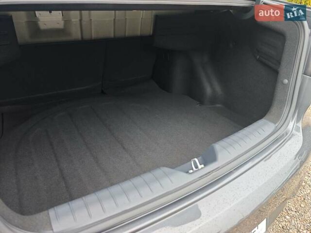 Серый Киа Рио, объемом двигателя 1.4 л и пробегом 14 тыс. км за 13900 $, фото 62 на Automoto.ua