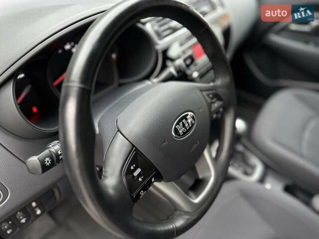 Сірий Кіа Ріо, об'ємом двигуна 1.4 л та пробігом 14 тис. км за 12990 $, фото 35 на Automoto.ua