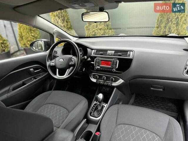 Сірий Кіа Ріо, об'ємом двигуна 1.4 л та пробігом 14 тис. км за 12990 $, фото 42 на Automoto.ua