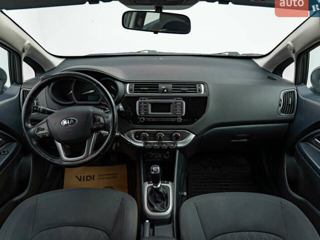 Серый Киа Рио, объемом двигателя 1.4 л и пробегом 75 тыс. км за 8988 $, фото 9 на Automoto.ua