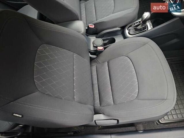 Серый Киа Рио, объемом двигателя 1.4 л и пробегом 14 тыс. км за 13900 $, фото 56 на Automoto.ua
