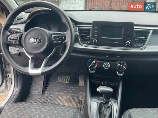 Серый Киа Рио, объемом двигателя 1.59 л и пробегом 81 тыс. км за 10000 $, фото 32 на Automoto.ua
