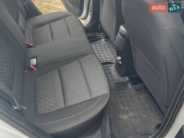 Серый Киа Рио, объемом двигателя 1.59 л и пробегом 81 тыс. км за 10000 $, фото 46 на Automoto.ua