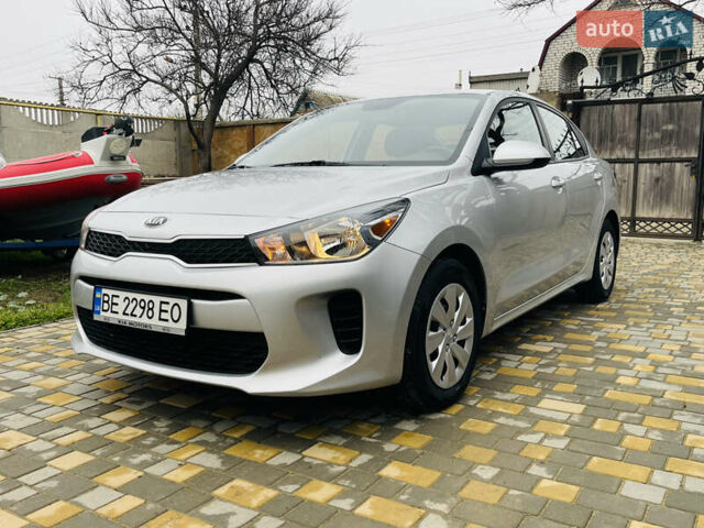 Серый Киа Рио, объемом двигателя 1.59 л и пробегом 68 тыс. км за 11900 $, фото 2 на Automoto.ua