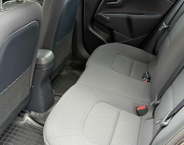 Серый Киа Рио, объемом двигателя 1.4 л и пробегом 133 тыс. км за 12500 $, фото 9 на Automoto.ua