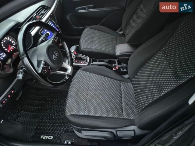 Сірий Кіа Ріо, об'ємом двигуна 1.6 л та пробігом 140 тис. км за 11900 $, фото 16 на Automoto.ua