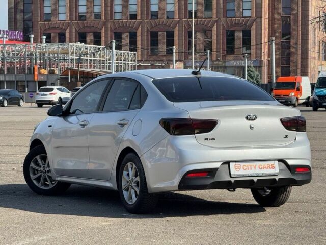 Серый Киа Рио, объемом двигателя 1.6 л и пробегом 180 тыс. км за 10537 $, фото 7 на Automoto.ua