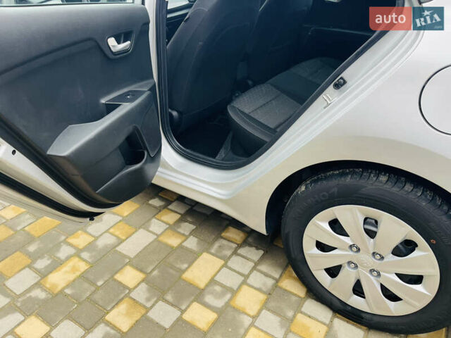 Серый Киа Рио, объемом двигателя 1.59 л и пробегом 68 тыс. км за 11900 $, фото 20 на Automoto.ua