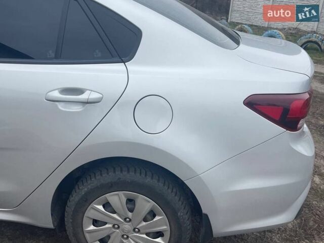 Серый Киа Рио, объемом двигателя 1.59 л и пробегом 81 тыс. км за 10000 $, фото 19 на Automoto.ua