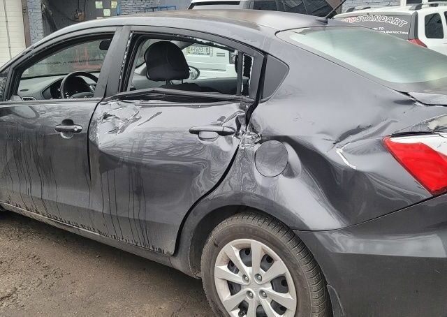 Серый Киа Рио, объемом двигателя 1.4 л и пробегом 43 тыс. км за 6500 $, фото 3 на Automoto.ua