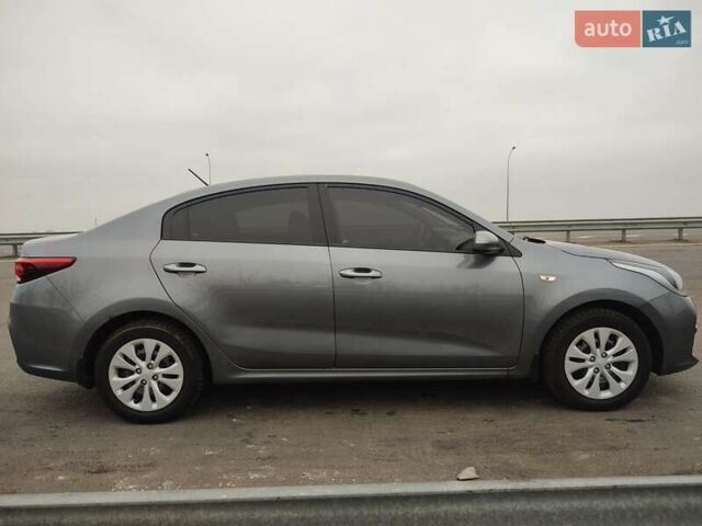 Серый Киа Рио, объемом двигателя 1.59 л и пробегом 140 тыс. км за 9900 $, фото 3 на Automoto.ua