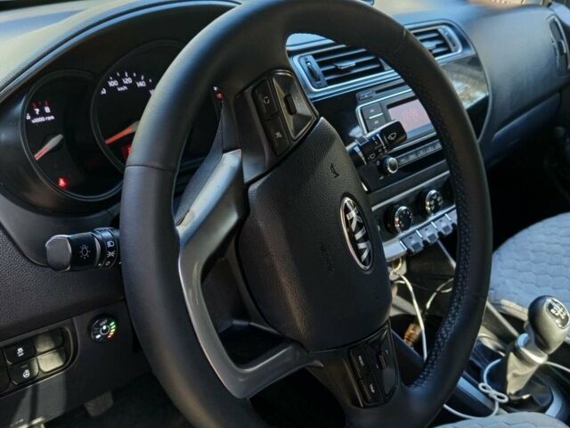 Серый Киа Рио, объемом двигателя 1.37 л и пробегом 185 тыс. км за 8900 $, фото 5 на Automoto.ua