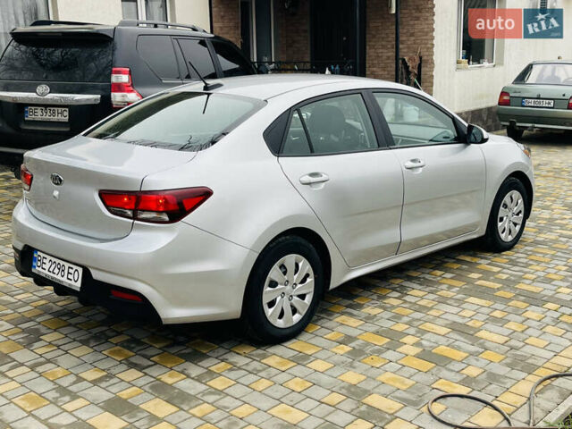 Серый Киа Рио, объемом двигателя 1.59 л и пробегом 68 тыс. км за 11900 $, фото 6 на Automoto.ua