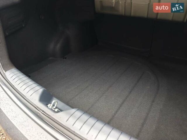 Серый Киа Рио, объемом двигателя 1.4 л и пробегом 14 тыс. км за 13900 $, фото 61 на Automoto.ua