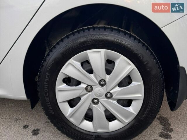 Серый Киа Рио, объемом двигателя 1.59 л и пробегом 81 тыс. км за 10000 $, фото 6 на Automoto.ua