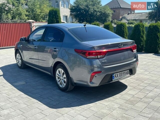 Серый Киа Рио, объемом двигателя 1.37 л и пробегом 122 тыс. км за 9200 $, фото 5 на Automoto.ua