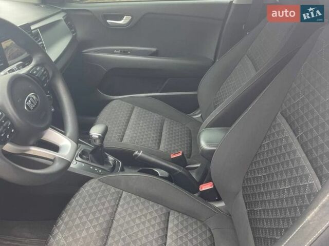 Серый Киа Рио, объемом двигателя 1.59 л и пробегом 81 тыс. км за 10000 $, фото 35 на Automoto.ua