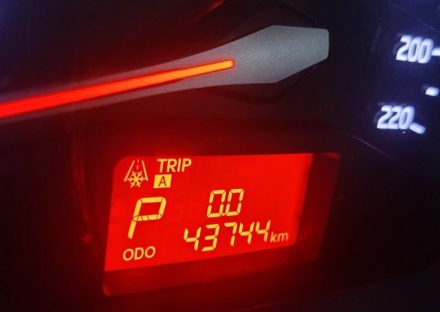 Серый Киа Рио, объемом двигателя 1.4 л и пробегом 43 тыс. км за 6500 $, фото 5 на Automoto.ua