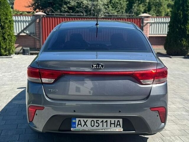 Серый Киа Рио, объемом двигателя 1.37 л и пробегом 122 тыс. км за 9200 $, фото 6 на Automoto.ua
