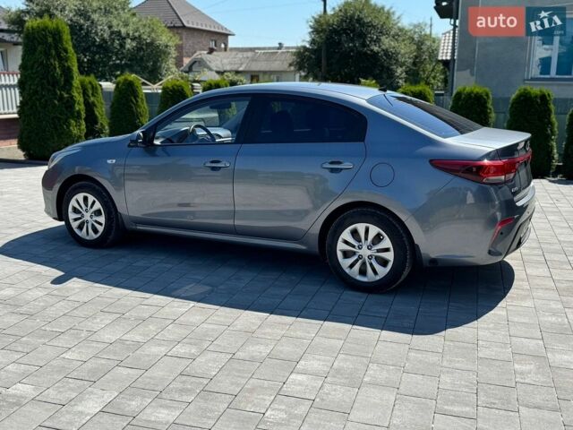 Серый Киа Рио, объемом двигателя 1.37 л и пробегом 122 тыс. км за 9200 $, фото 3 на Automoto.ua