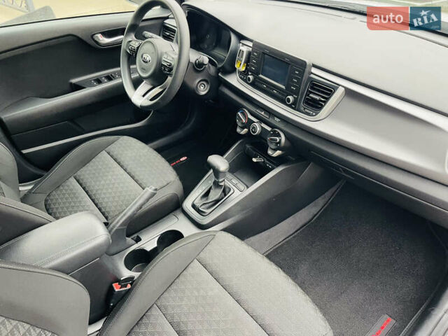 Серый Киа Рио, объемом двигателя 1.59 л и пробегом 68 тыс. км за 11900 $, фото 12 на Automoto.ua