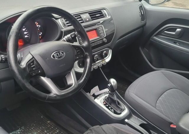 Серый Киа Рио, объемом двигателя 1.4 л и пробегом 43 тыс. км за 6500 $, фото 4 на Automoto.ua
