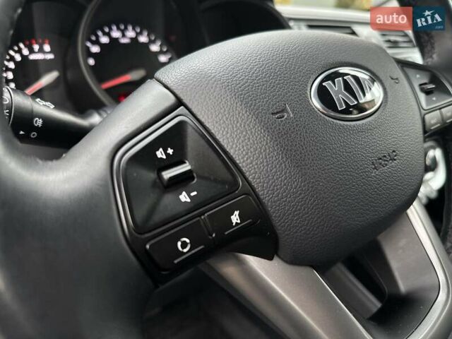 Сірий Кіа Ріо, об'ємом двигуна 1.4 л та пробігом 14 тис. км за 12990 $, фото 30 на Automoto.ua
