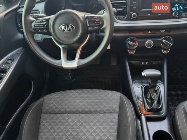 Серый Киа Рио, объемом двигателя 1.59 л и пробегом 81 тыс. км за 10000 $, фото 9 на Automoto.ua