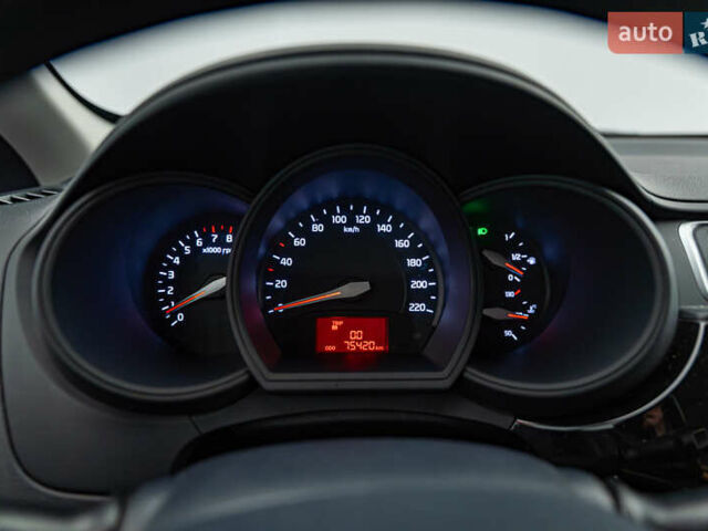 Серый Киа Рио, объемом двигателя 1.4 л и пробегом 75 тыс. км за 8988 $, фото 12 на Automoto.ua